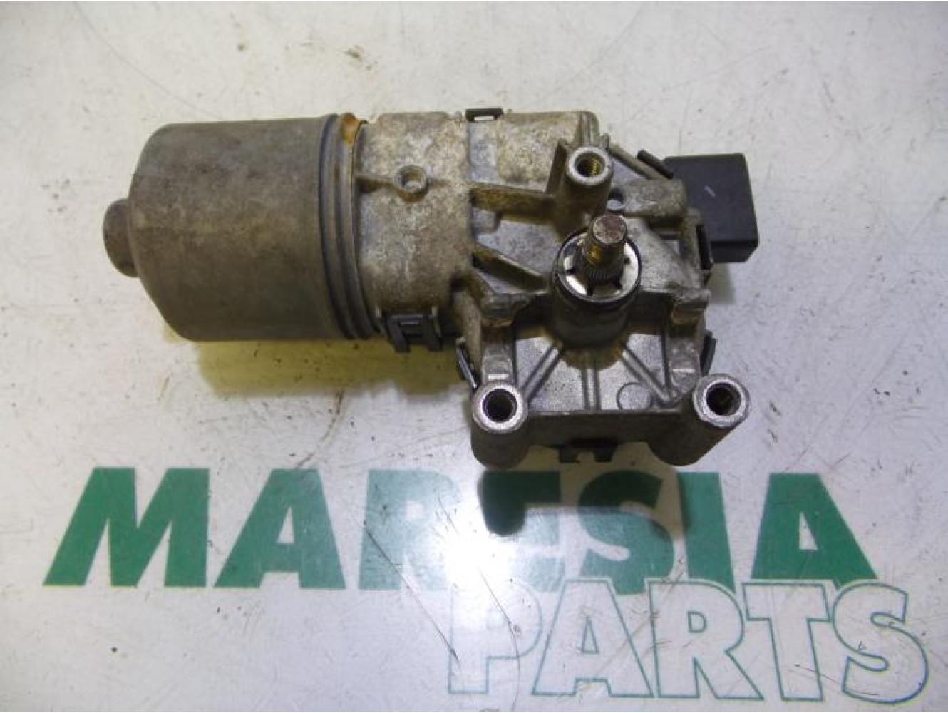 Alfa Romeo - 147 - Moteur essuie-glace avant