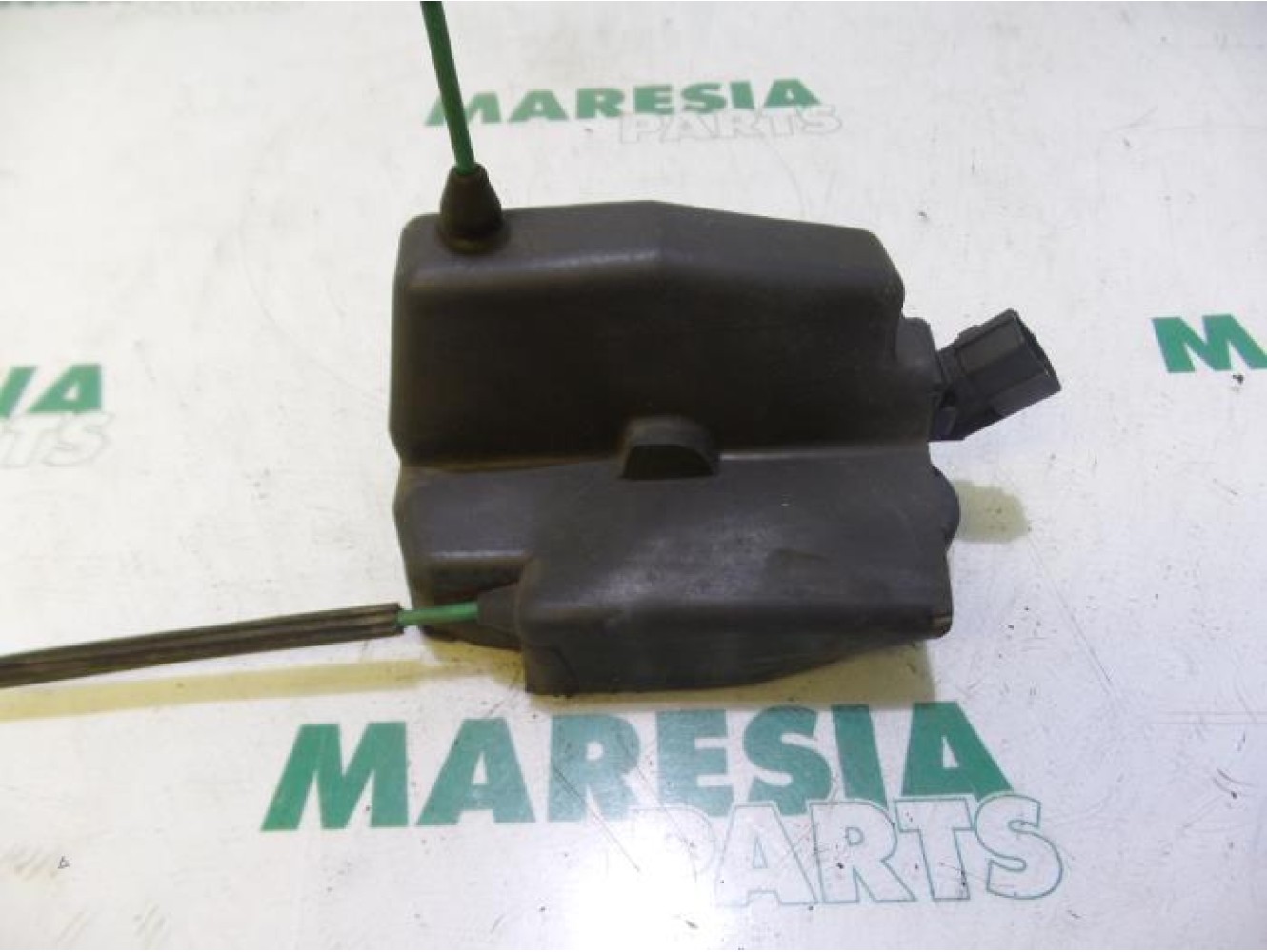 Fiat - Idea - Front door lock mechanism 4-door, right