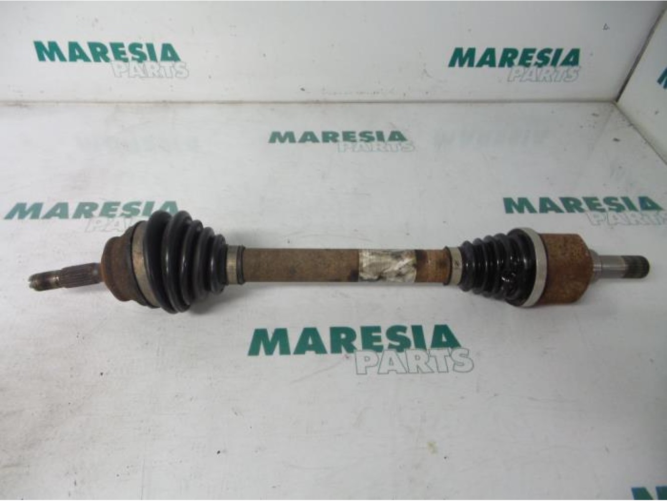 Citroen - C3 - Aandrijfas links-voor