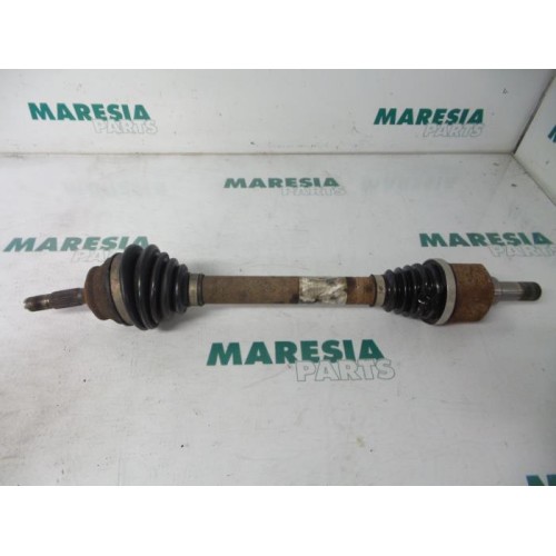Citroen - C3 - Aandrijfas links-voor