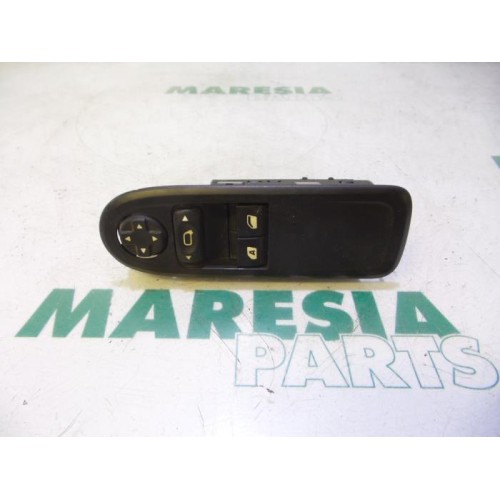 Citroen - C3 - Multi-functional window switch