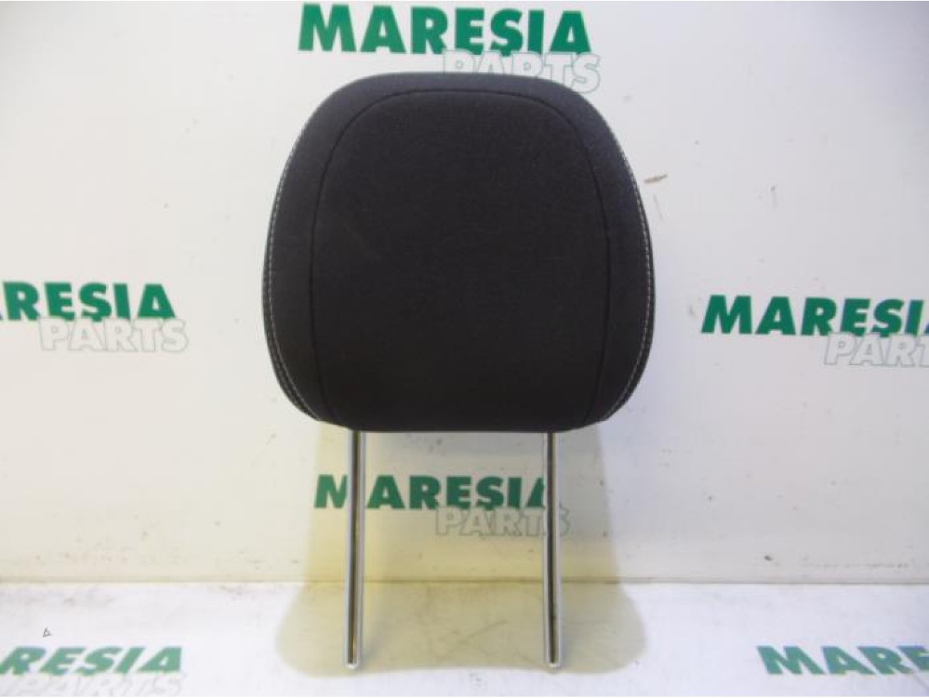 Citroen - C4 - Headrest