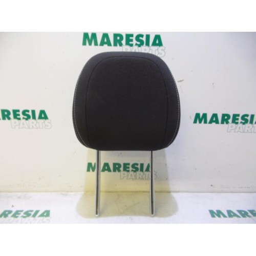 Citroen - C4 - Headrest