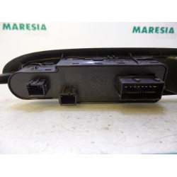 Citroen - C4 - Multi-functional window switch