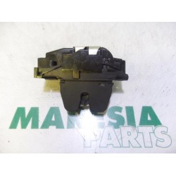 Peugeot - 308 - Tailgate lock mechanism