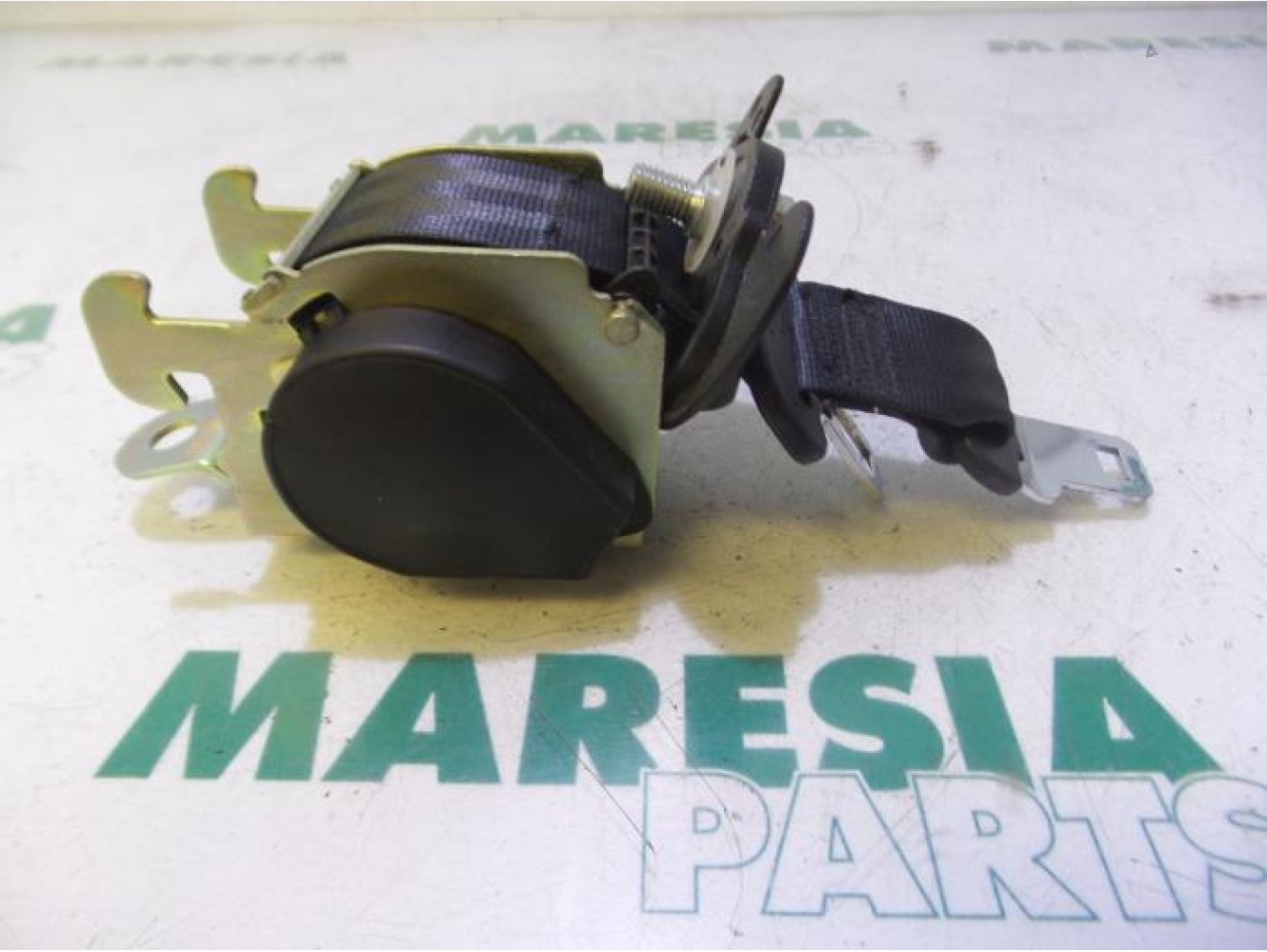 Peugeot - 308 - Rear seatbelt, centre