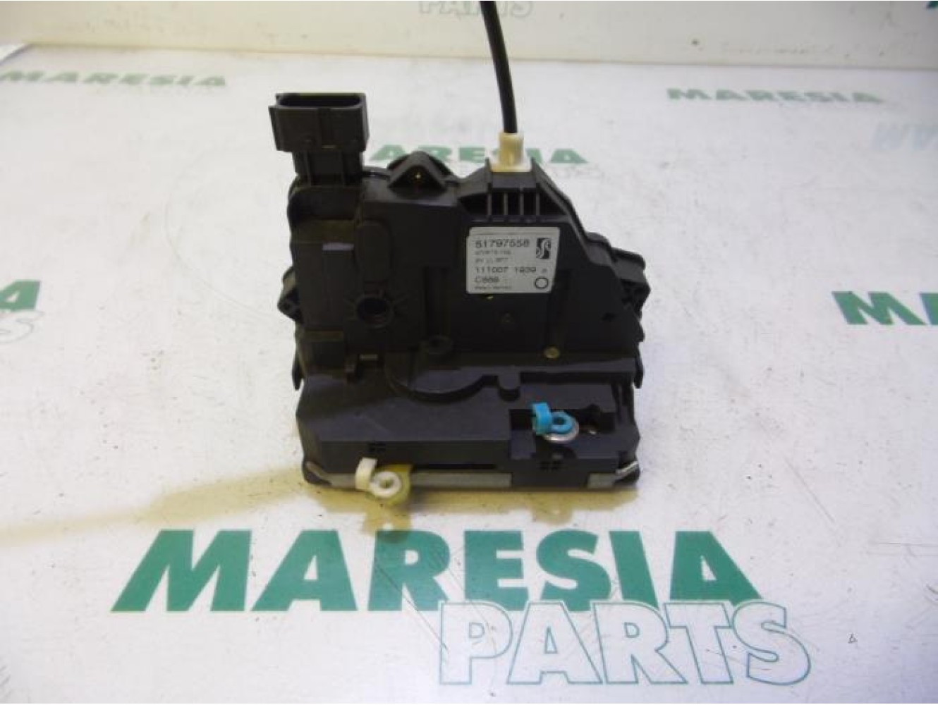 Fiat - Punto - Front door lock mechanism 4-door, right