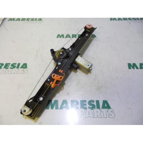 Fiat - Punto - Window mechanism 4-door, front right