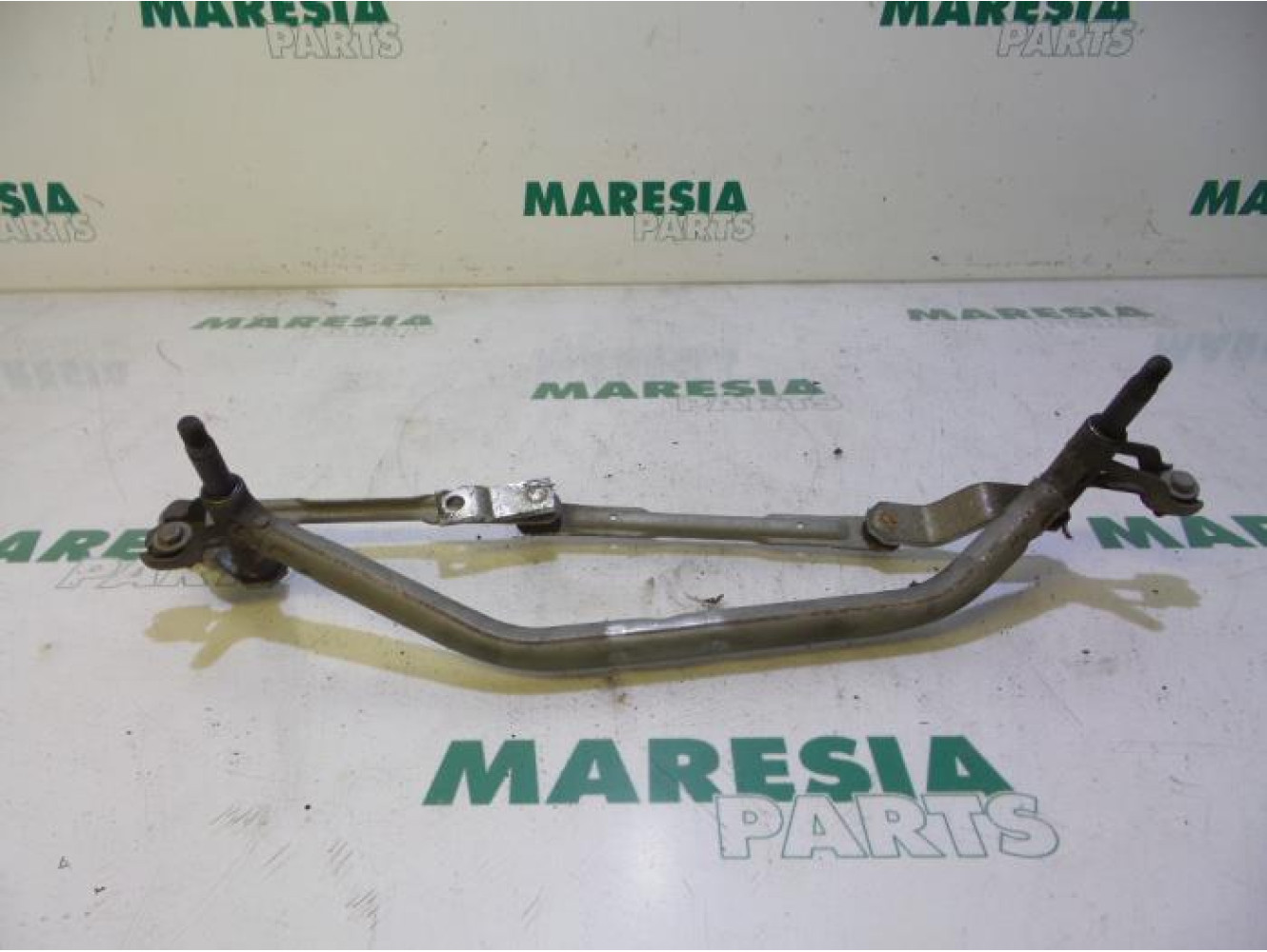 Peugeot - 207 - Wiper mechanism