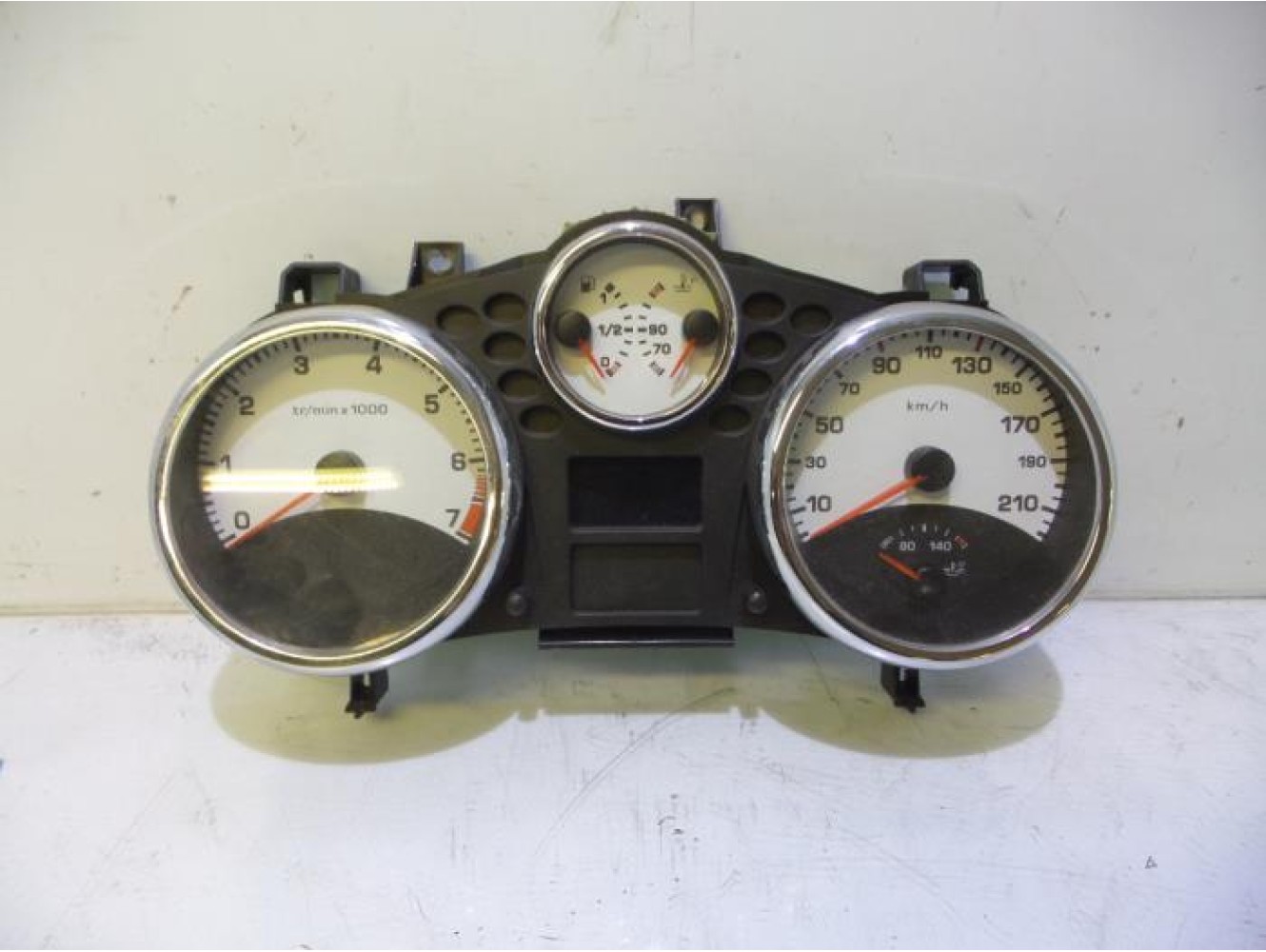 Peugeot - 207 - Instrument panel