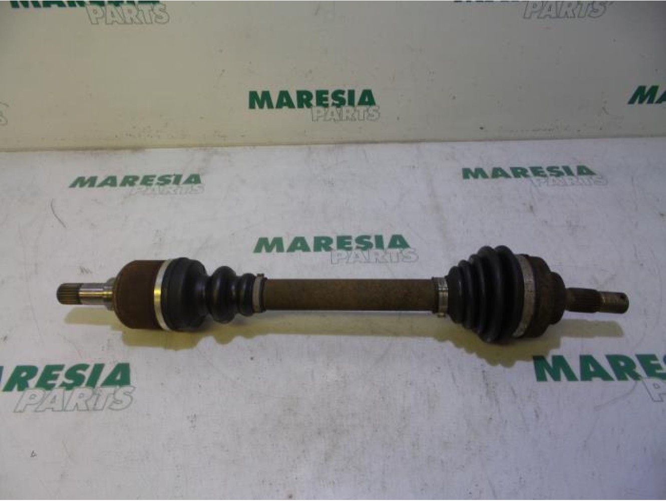 Peugeot - 307 - Aandrijfas links-voor