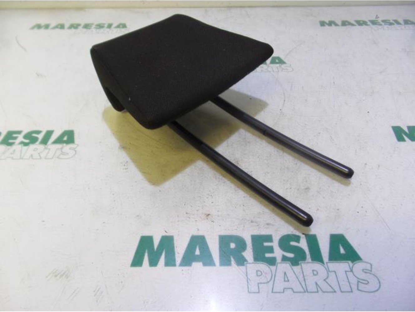 Peugeot - 207 - Headrest