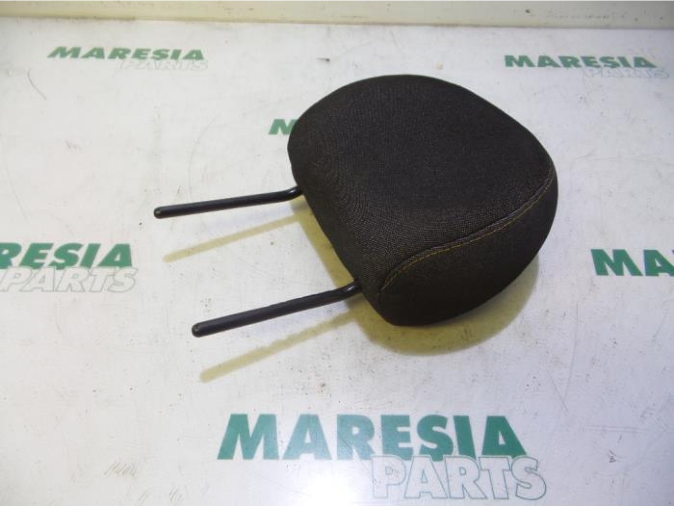 Peugeot - 206 - Headrest