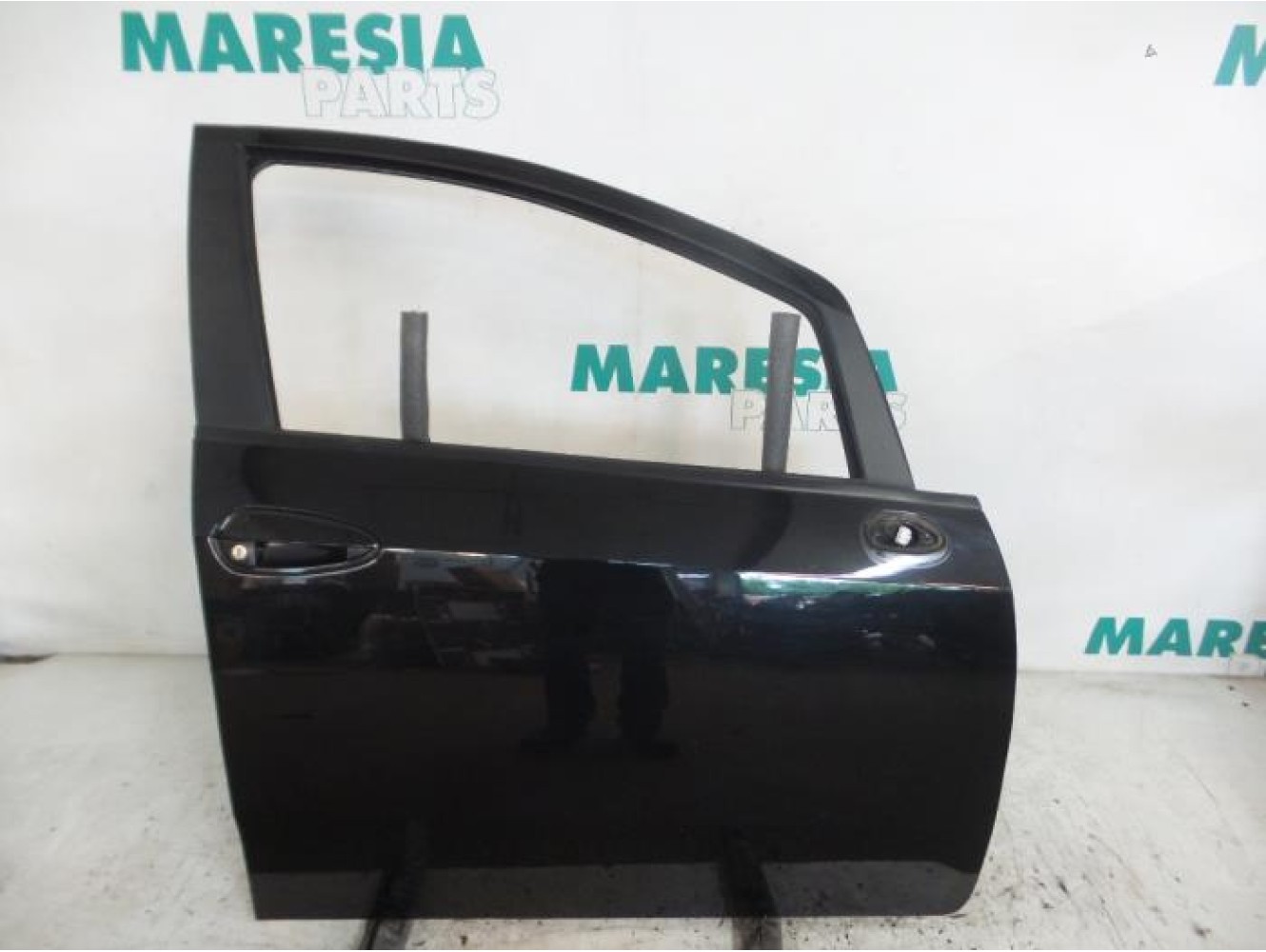 Fiat - Punto - Front door 4-door, right