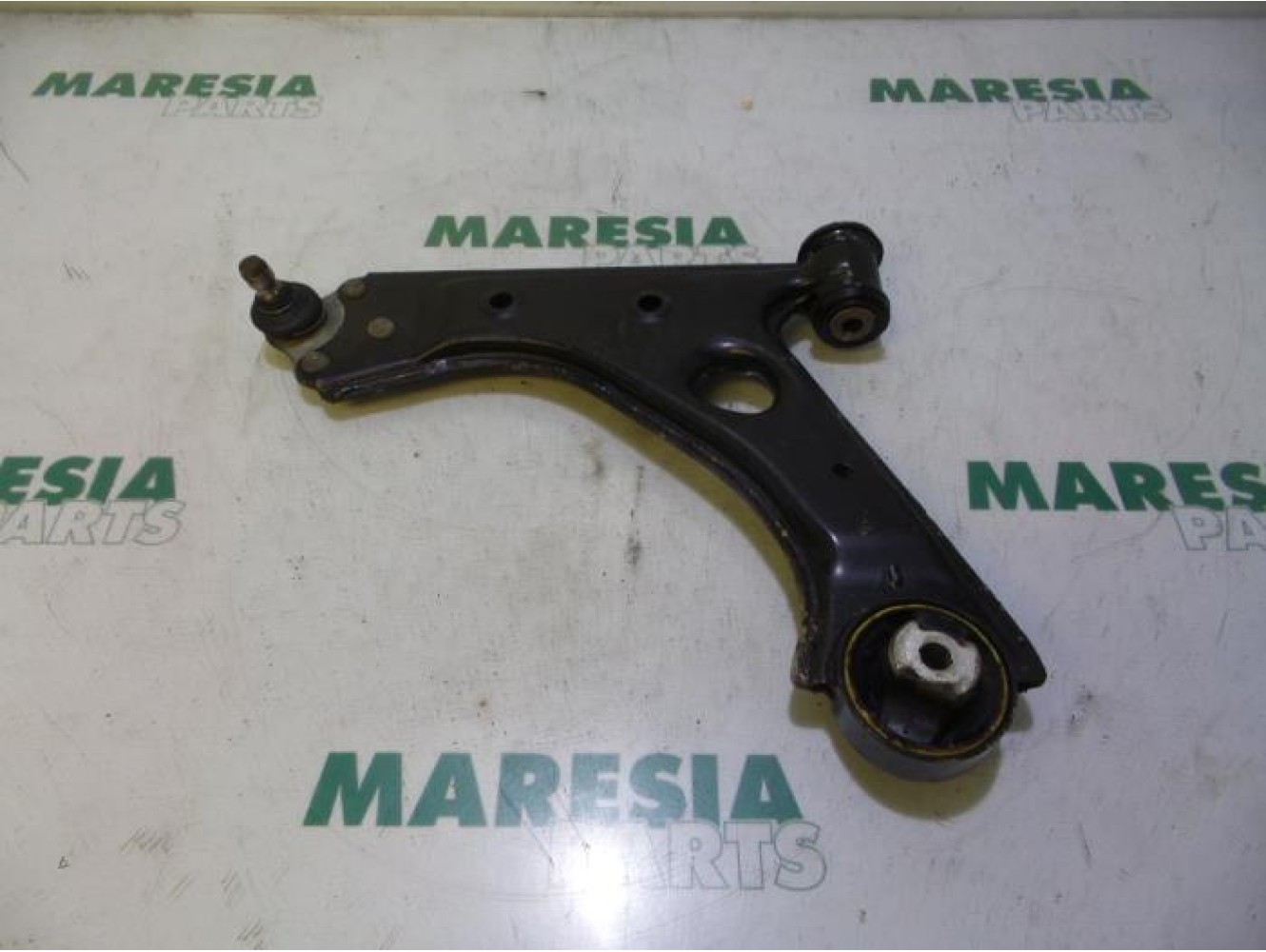 Fiat - Punto - Front lower wishbone, left