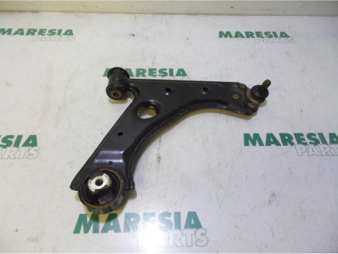 Fiat - Punto - Front lower wishbone, right
