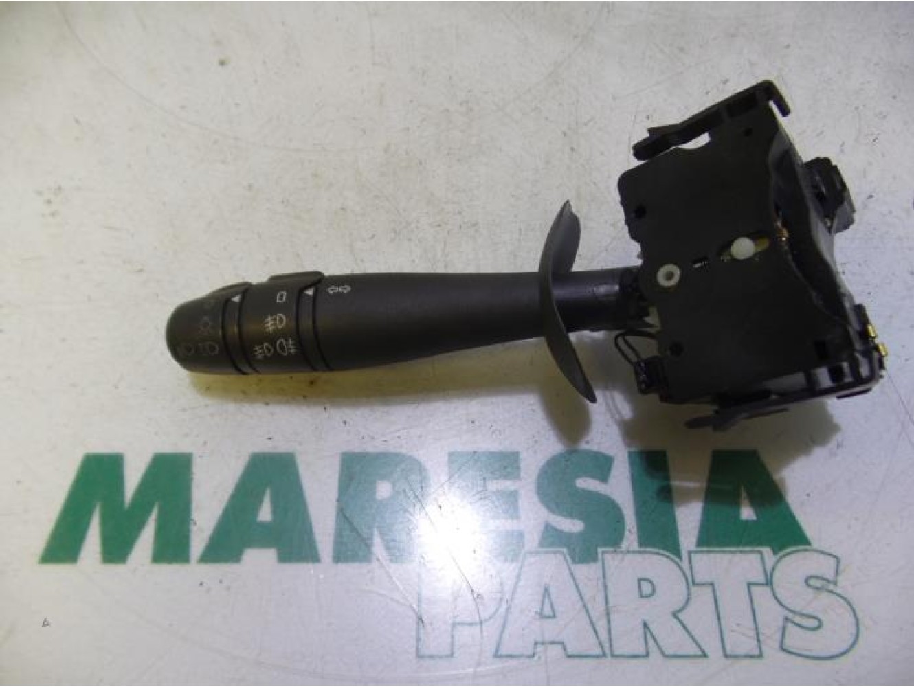 Renault - Trafic - Indicator switch