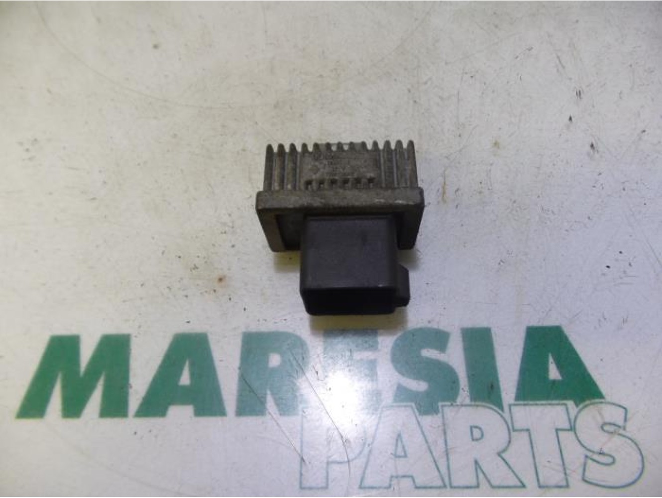 Renault - Trafic - Glow plug relay