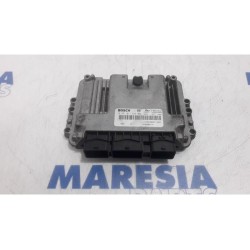 Renault - Trafic - Engine management computer
