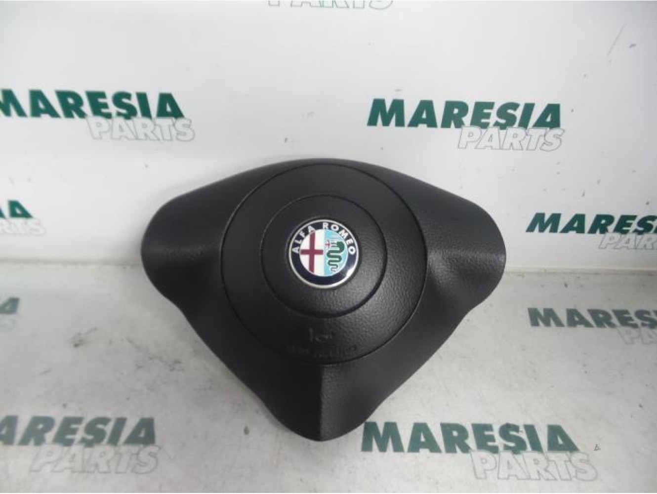 Alfa Romeo - 147 - Left airbag (steering wheel)