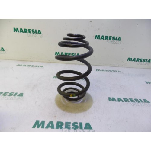 Renault - Trafic - Rear coil spring