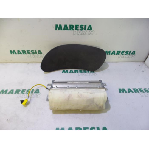 Alfa Romeo - 166 - Right airbag (dashboard)