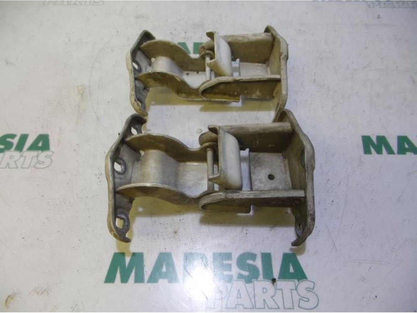 Renault - Trafic - Scharnier Achterklep