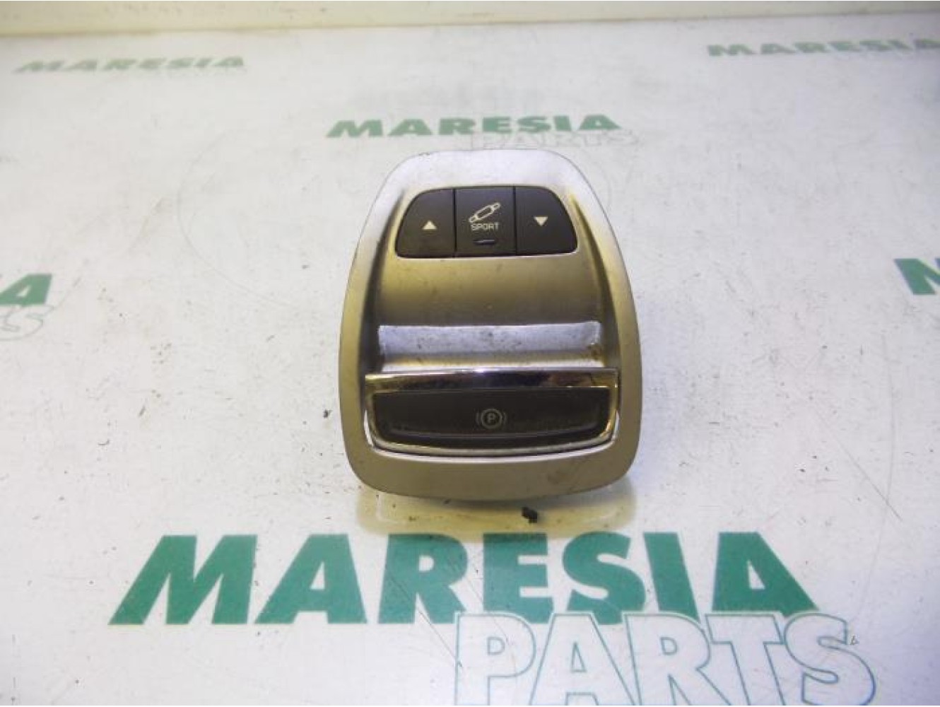 Citroen - C5 - Parking brake switch