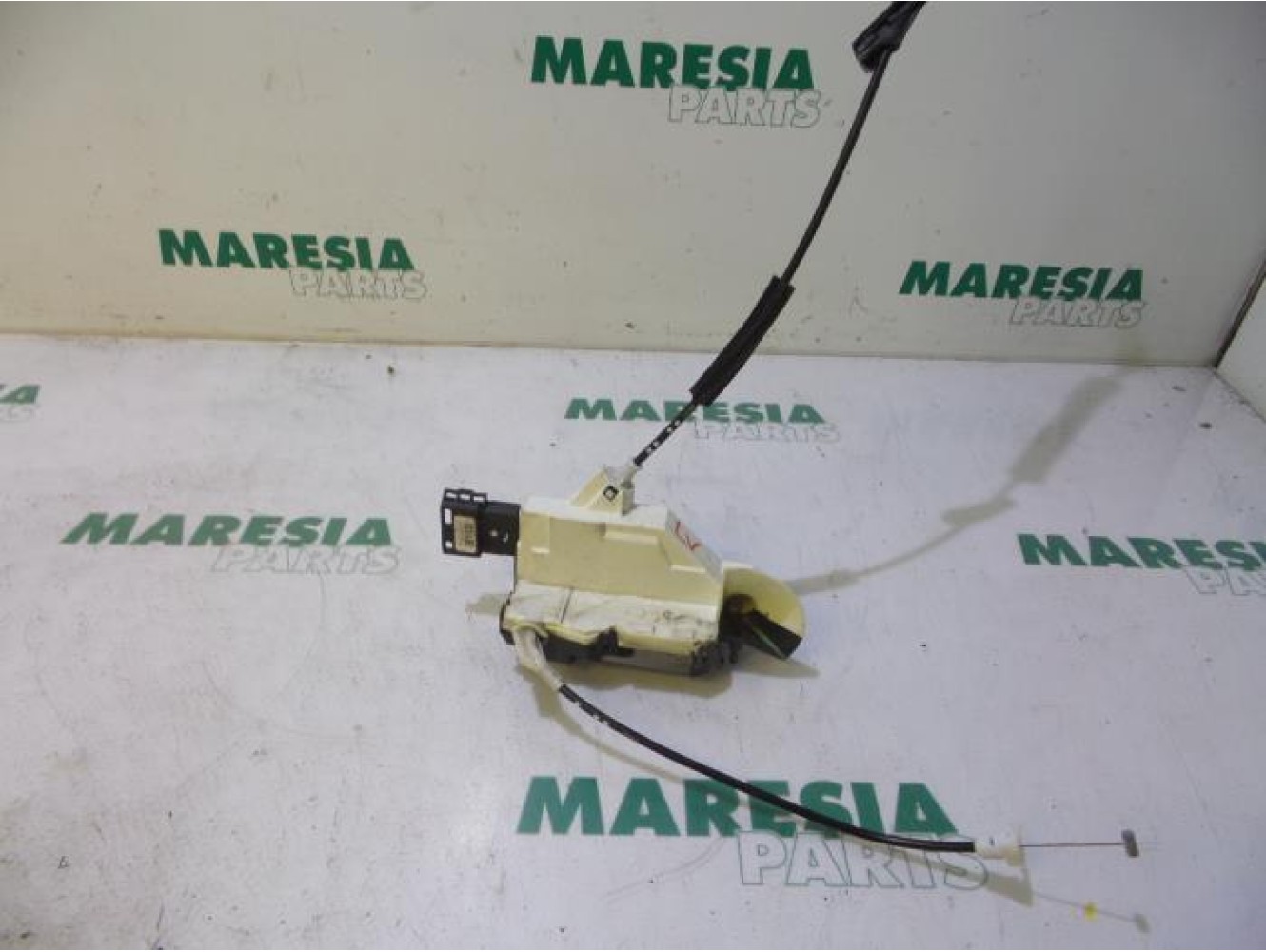 Citroen - C5 - Door lock mechanism 4-door, front left