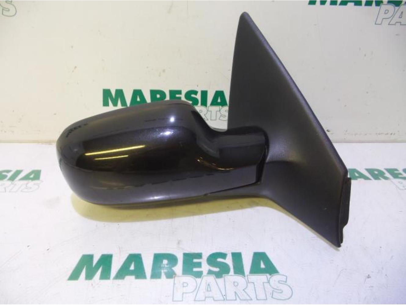 Renault - Megane - Wing mirror, right
