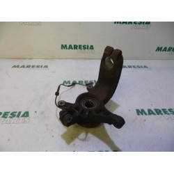 Renault - Megane - Knuckle, front right