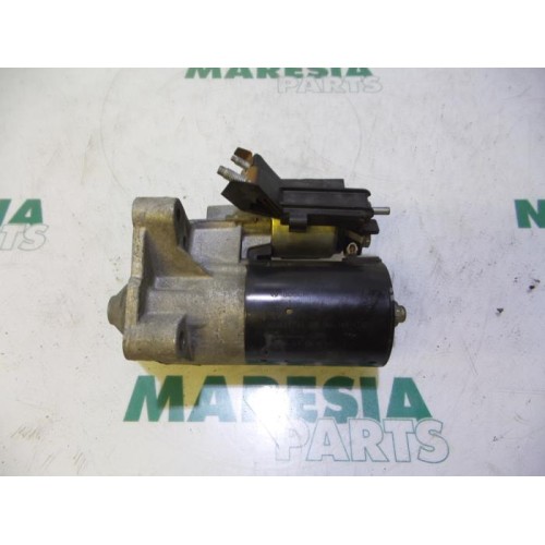 Renault - Megane - Starter