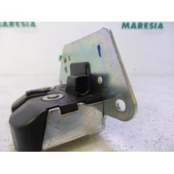 Fiat - Panda - Tailgate lock mechanism