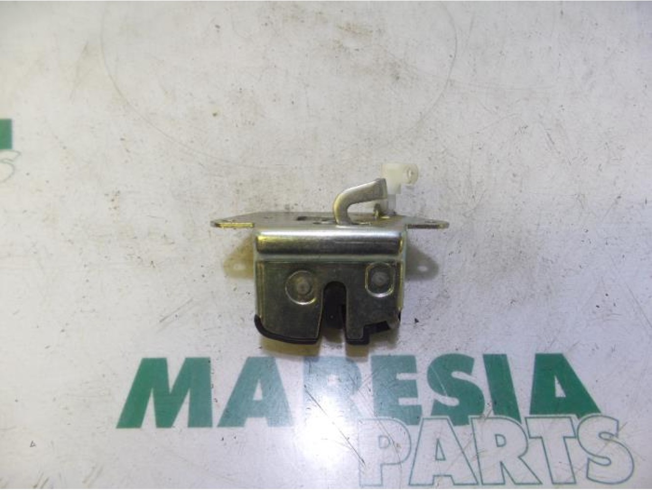 Fiat - Panda - Tailgate lock mechanism