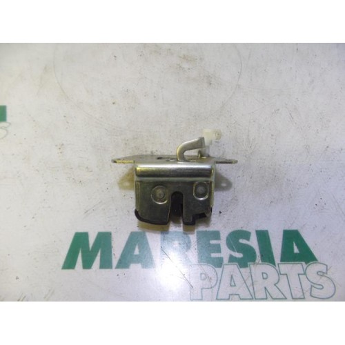 Fiat - Panda - Tailgate lock mechanism