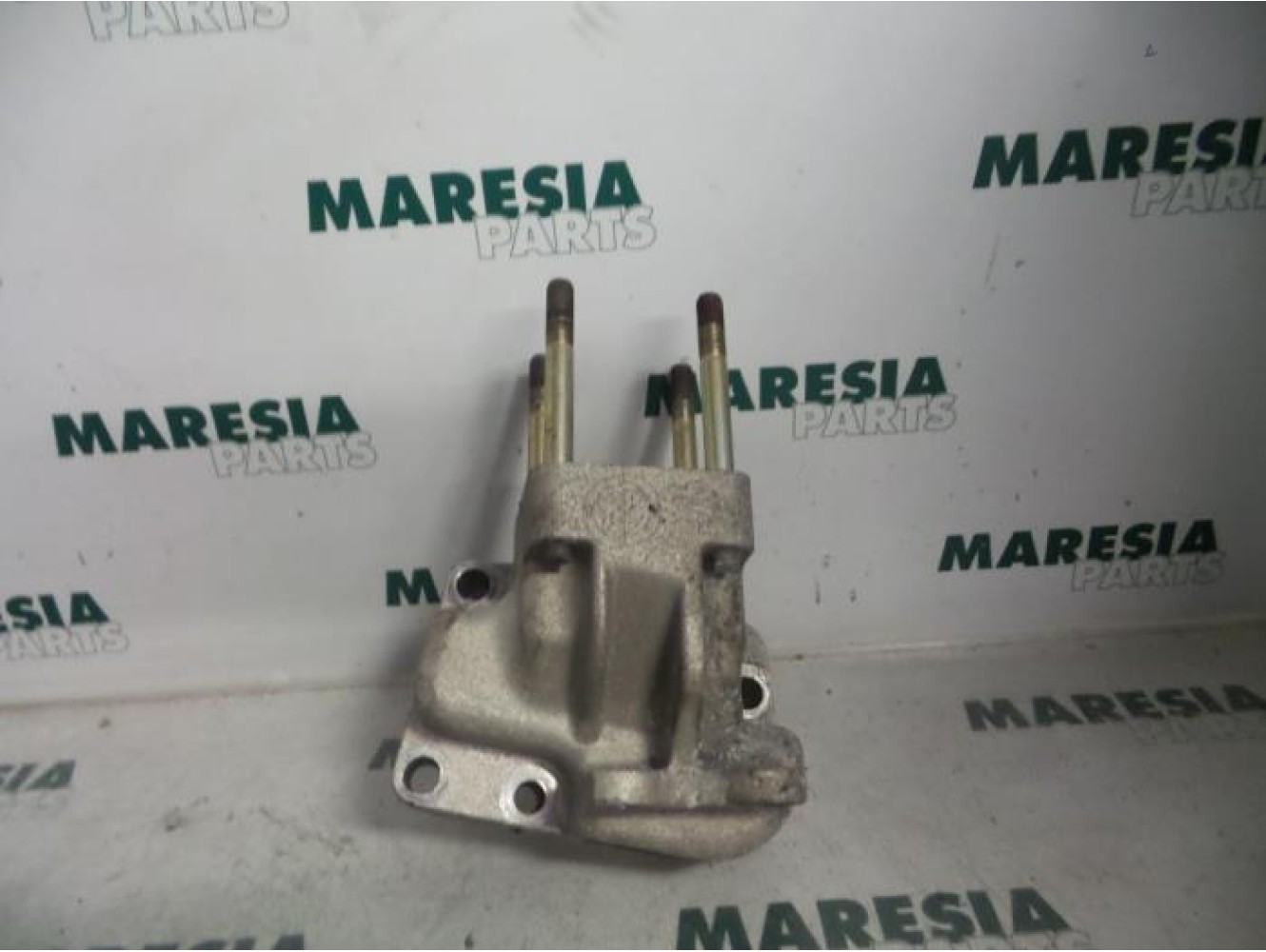 Fiat - Punto - Engine mount