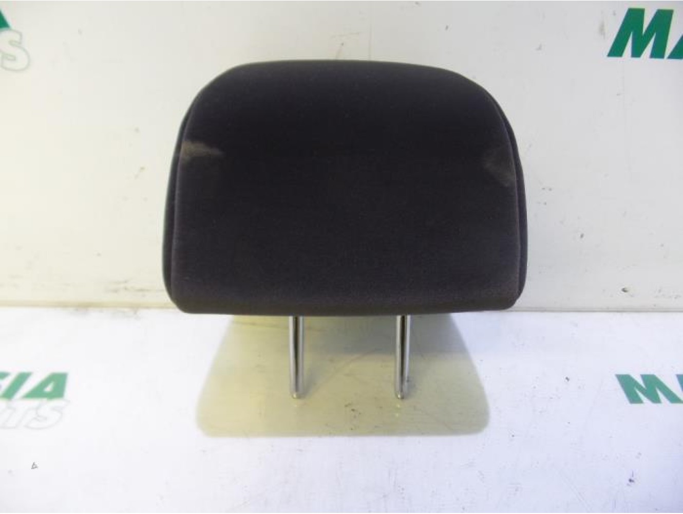 Citroen - C4 - Headrest