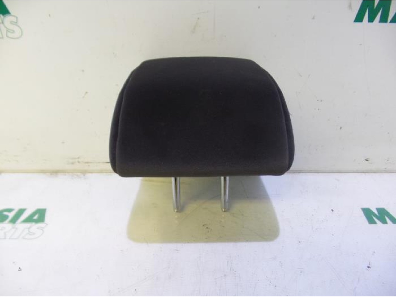 Citroen - C4 - Headrest