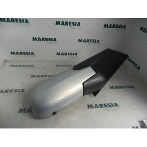 Renault - Megane - Wing mirror, right