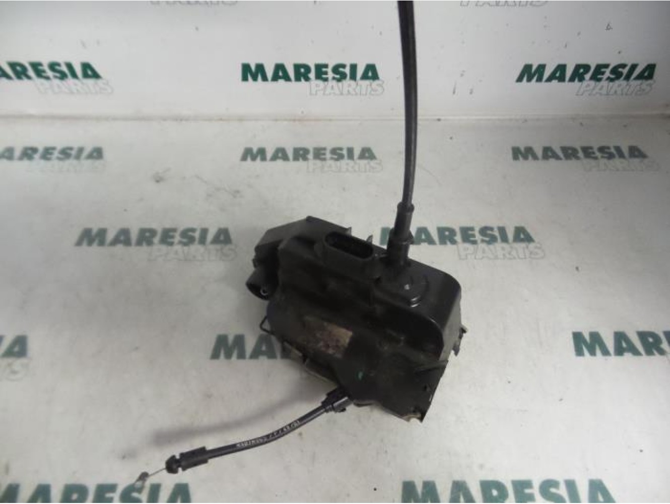 Renault - Megane - Front door lock mechanism 4-door, right