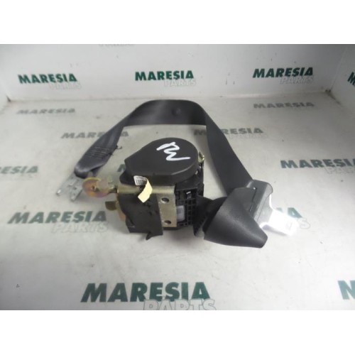 Renault - Megane - Front seatbelt, right