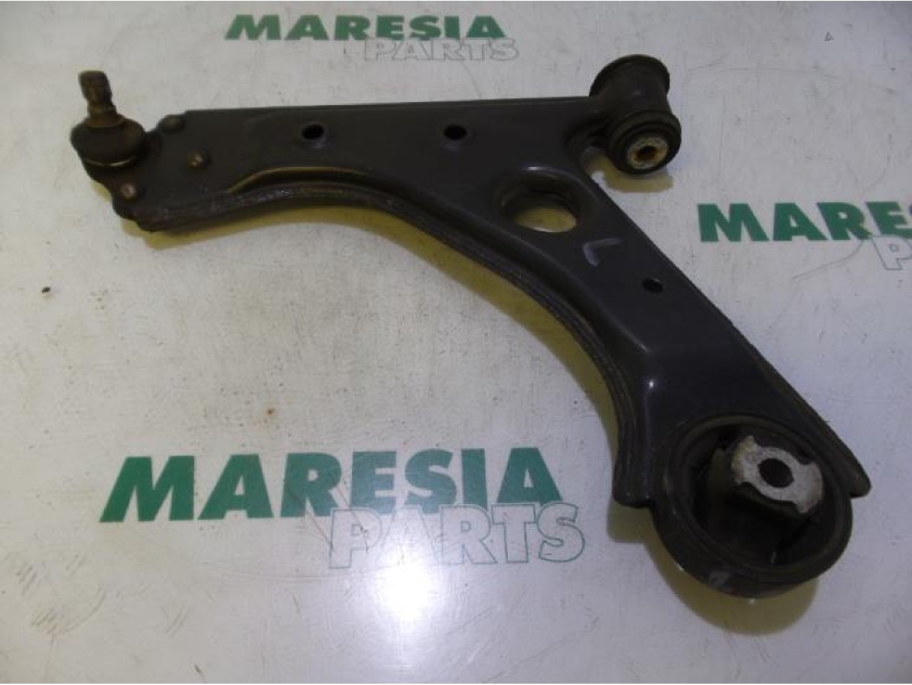 Fiat - Punto - Querlenker unten links vorne