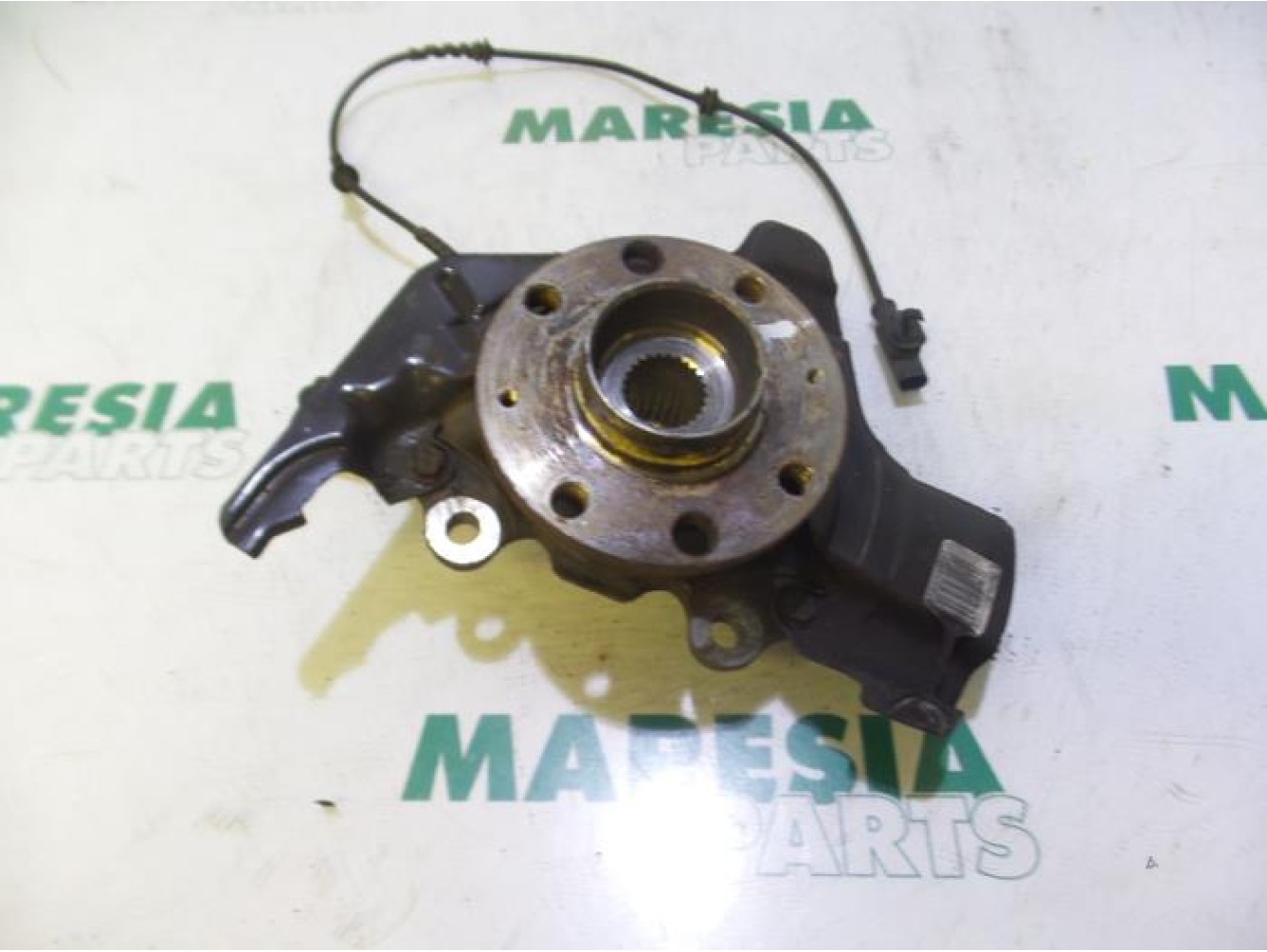 Fiat - Punto - Fusee links-voor