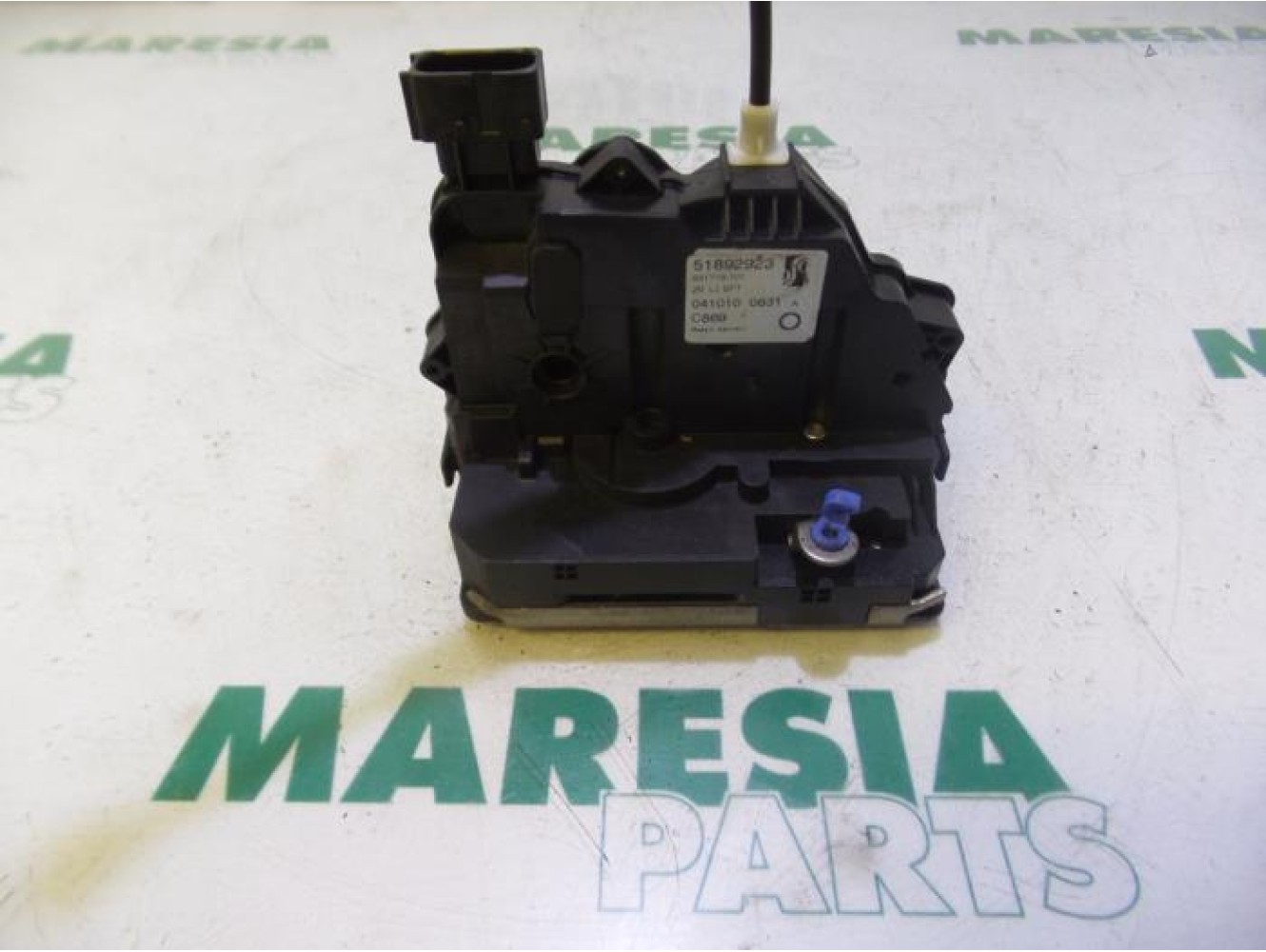 Fiat - Punto - Front door lock mechanism 4-door, right