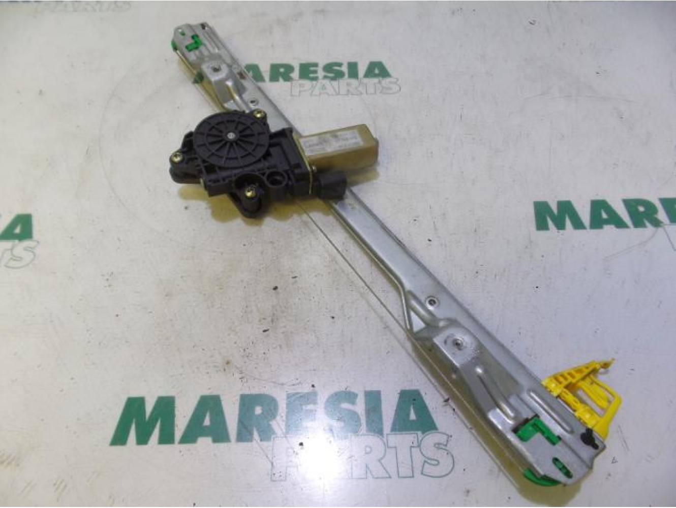 Fiat - Idea - Rear door window mechanism 4-door, left