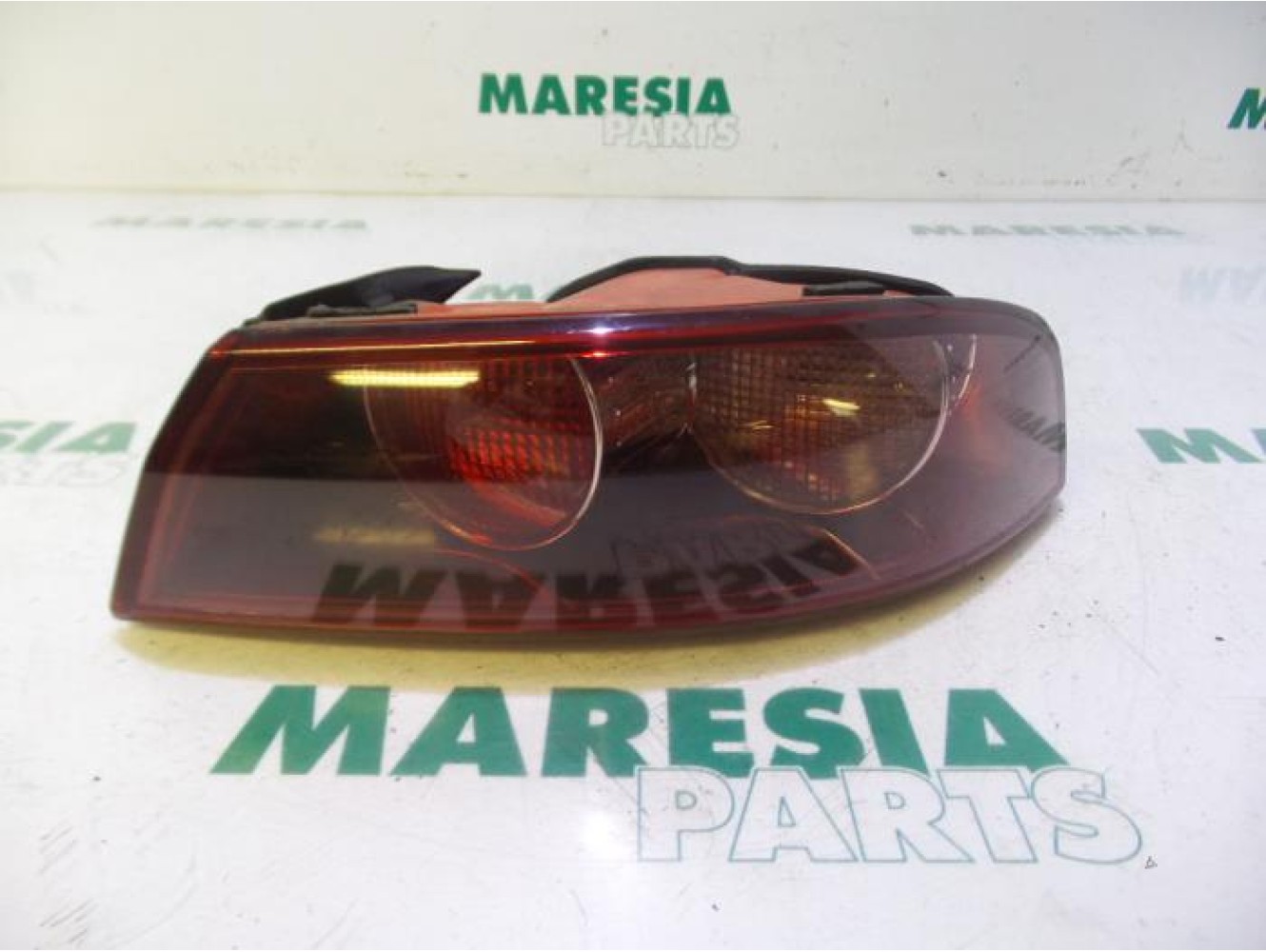 Alfa Romeo - 159 - Taillight, right