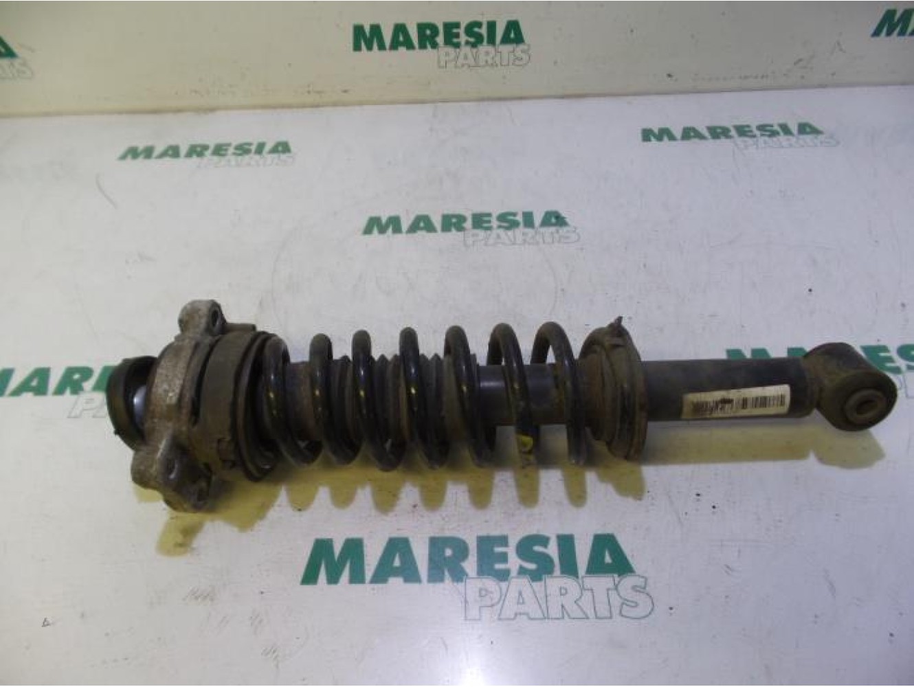 Alfa Romeo - 159 - Stoßdämpferstrebe links hinten