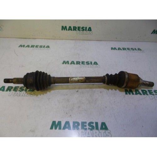 Renault - Kangoo - Front drive shaft, left
