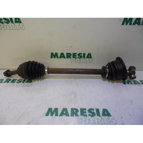 Renault - Megane Scenic - Front drive shaft, left
