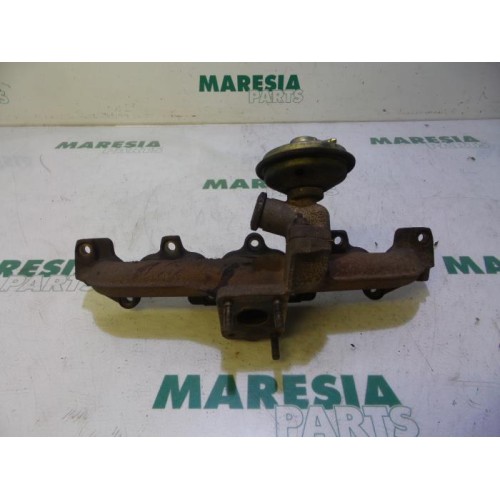 Citroen - C8 - Exhaust manifold